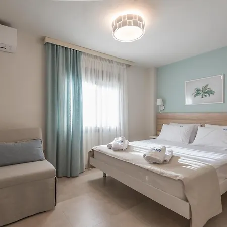 Arelia Beachfront Sea View Apartment Pefkochori