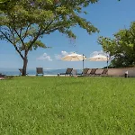 Arelia Beachfront Sea View *
