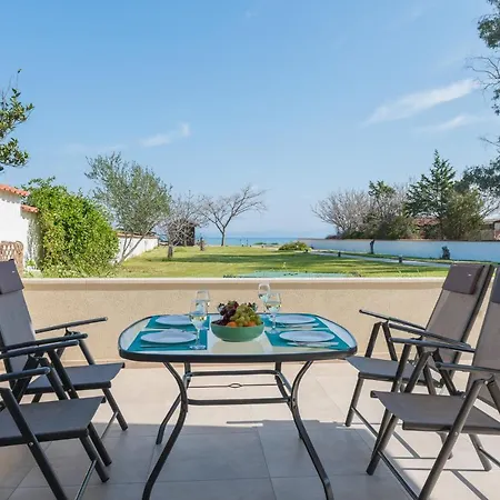 Arelia Beachfront Sea View