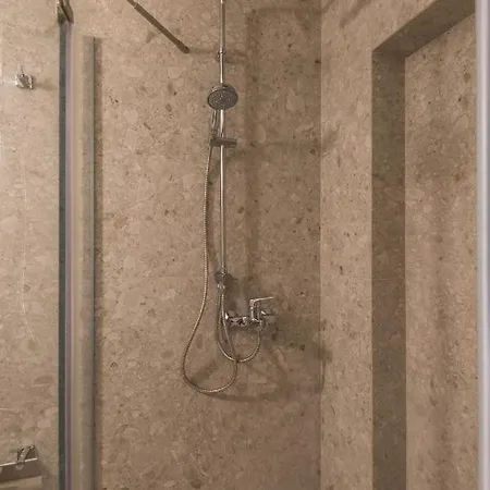 아파트 Arelia Beachfront Sea View 페프코초리