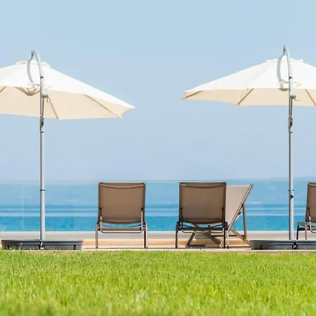 Arelia Beachfront Sea View Apartment Pefkochori