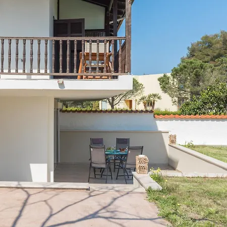 Arelia Beachfront Sea View