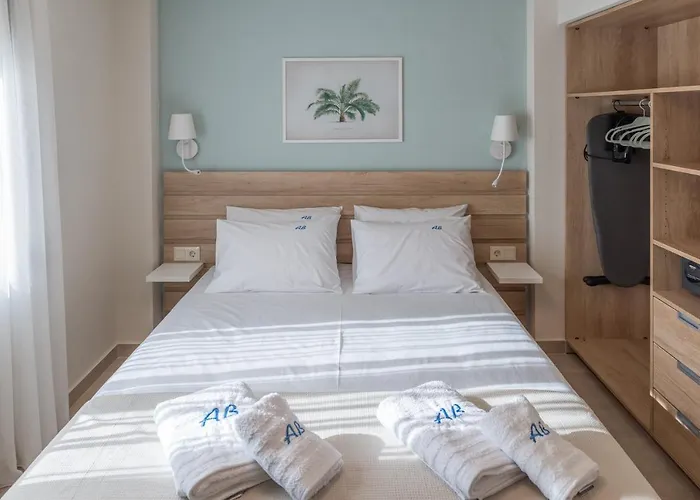 Апартаменты Arelia Beachfront Sea View *