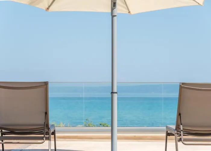 Arelia Beachfront Sea View Апартаменты